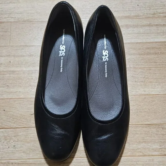 SAS Regina Pumps in Black - Picture 6 of 16